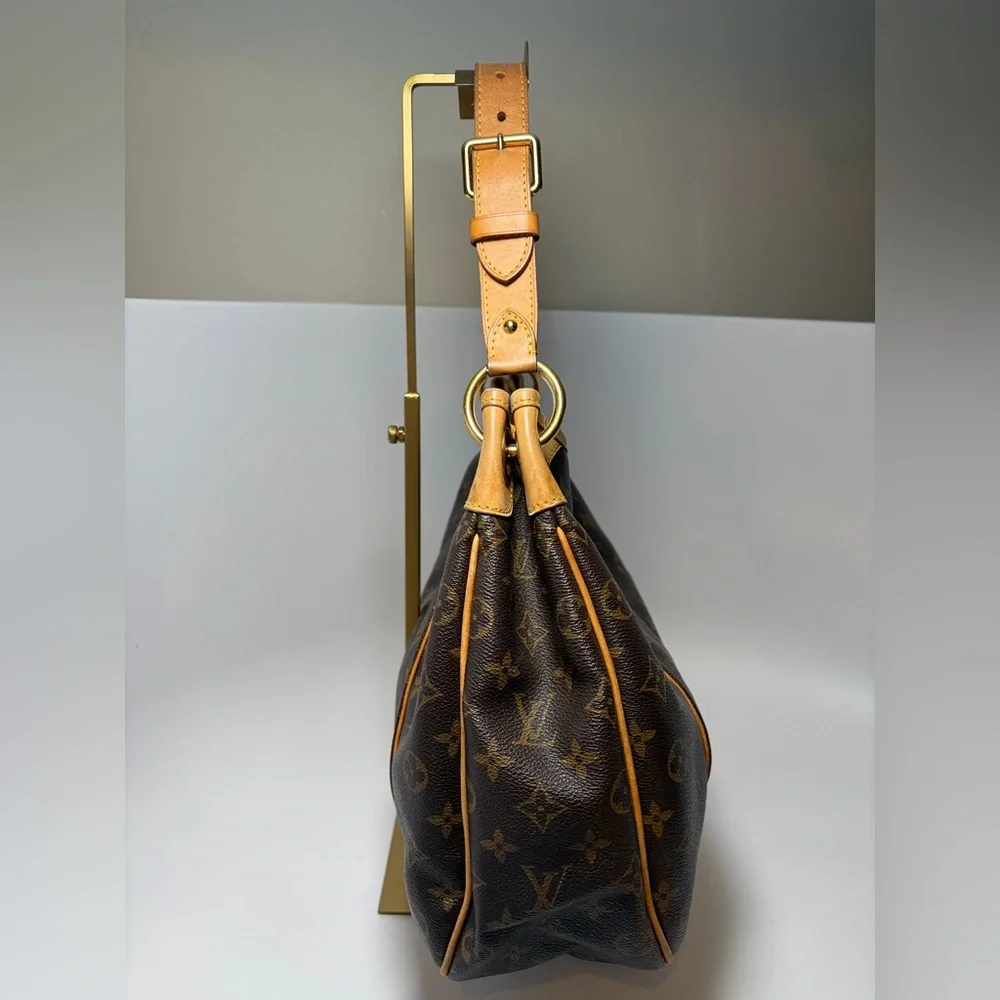 Louis Vuitton Galleria PM Monogram Shoulder Bag with COA - Picture 10 of 16